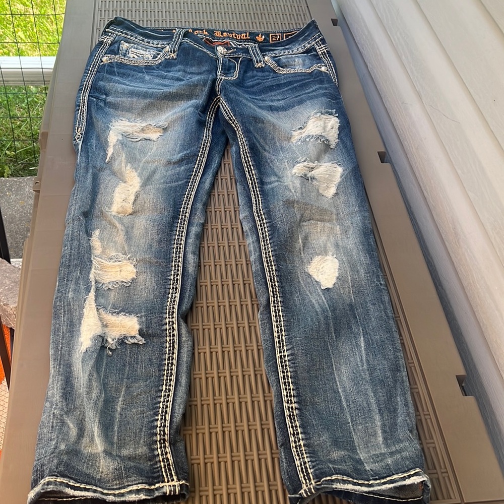 Excellent condition Rock Revival cropped jeans